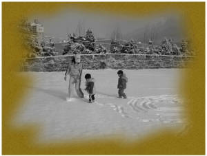 mamankidsinthesnow2.jpg